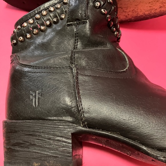 Frye Diana studded ankle boots black leather women’s 9b Rare - Picture 4 of 10